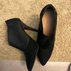 Vera Wang 4” heel black dress shoes size 8.5